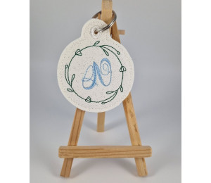 2€ ZUSATZTÜRCHEN 16. Dezember - Stickserie - ITH Anhänger Blumenrahmen Monogram